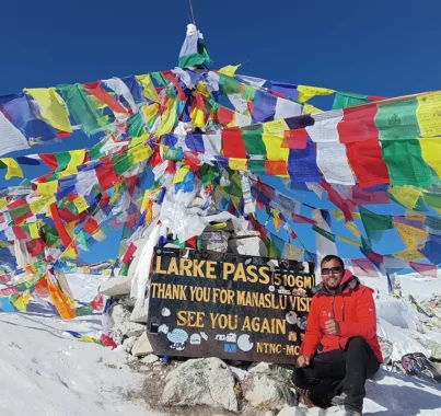 Larke Pass on our Manaslu circuit trek